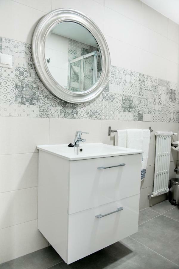 Appartamento Emperatriz Deluxe Granada Esterno foto